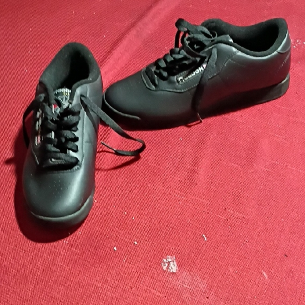 Reebok Men's Black Sneakers